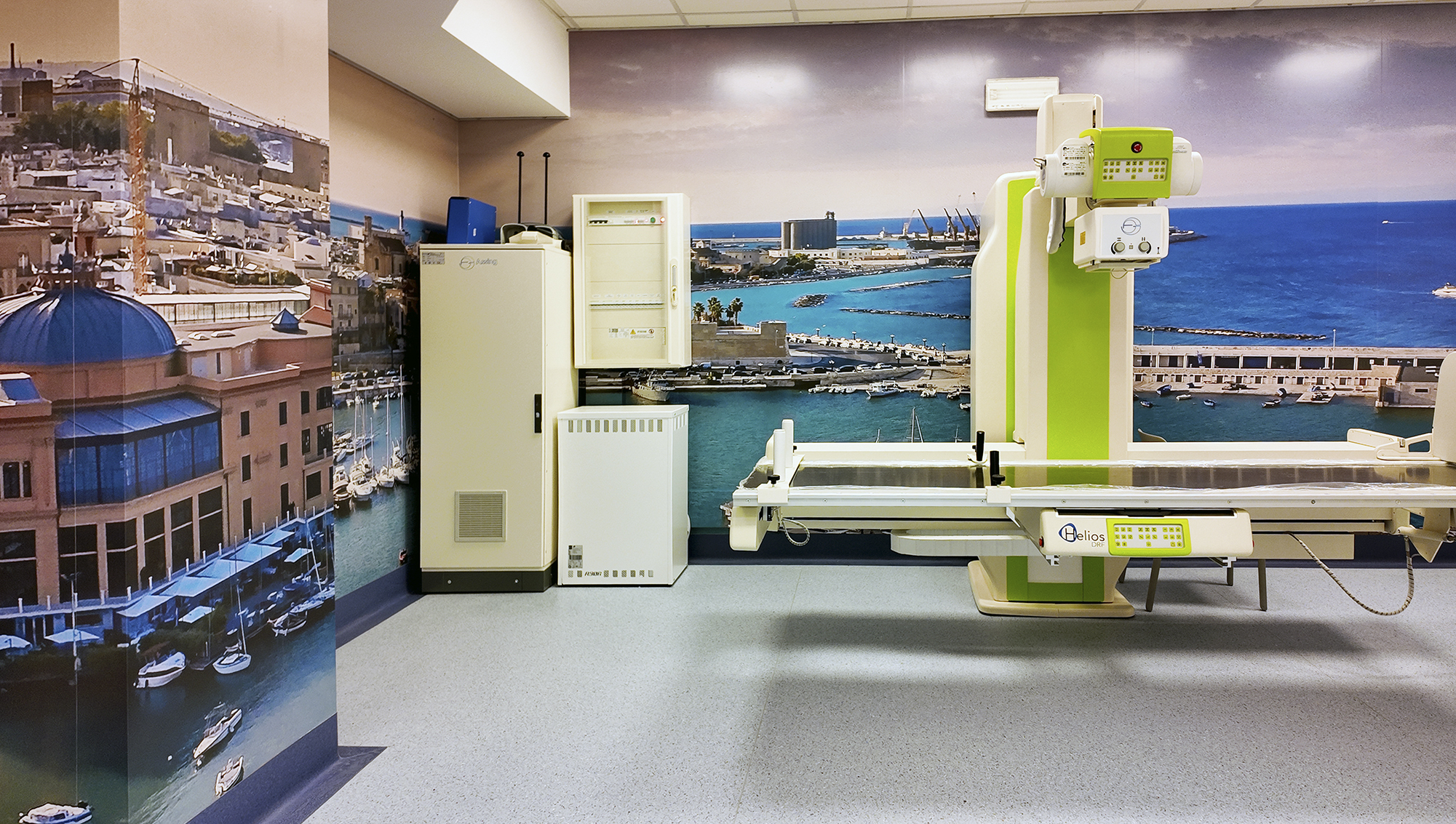 oncologico clienti grande Anche per questa installazione abbiamo dato il massimo, trasformando un’ambiente adibito a magazzino in una stanza di radiologia con un progetto chiavi in mano. Abbiamo realizzato il bagno, i pavimenti, le pareti, il controsoffitto e l’impianto di condizionamento, posizionando l’apparecchiatura in un ambiente completamente nuovo e moderno.